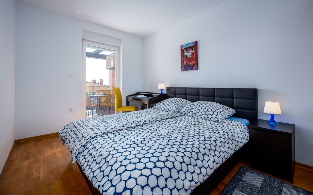Laura House With Apartment Умаг Екстериор снимка